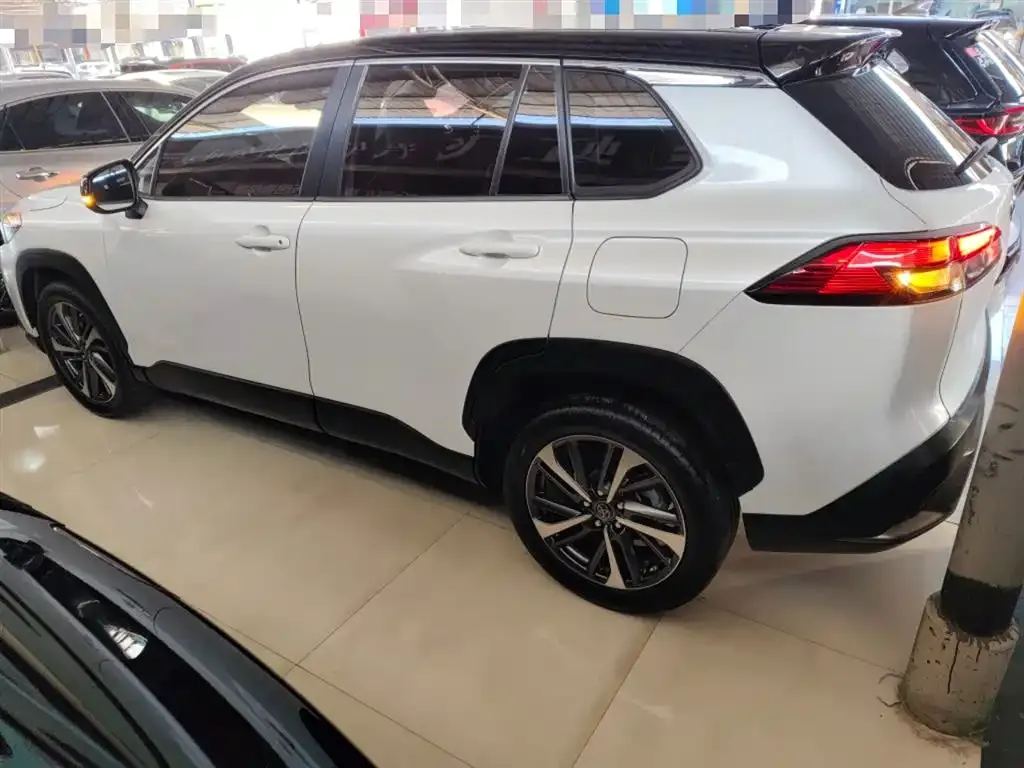 Toyota Frontlander 2022 из CN, фото 3