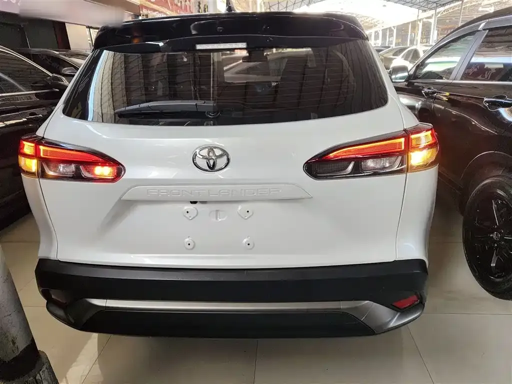 Toyota Frontlander 2022 из CN, фото 10