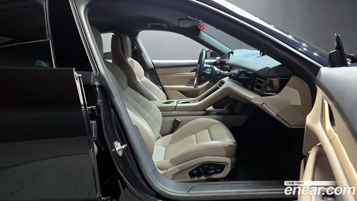 Porsche Taycan 2022 из KR, фото 8