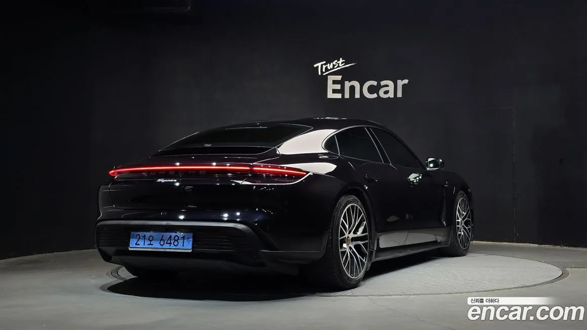 Porsche Taycan 2022 из KR, фото 2