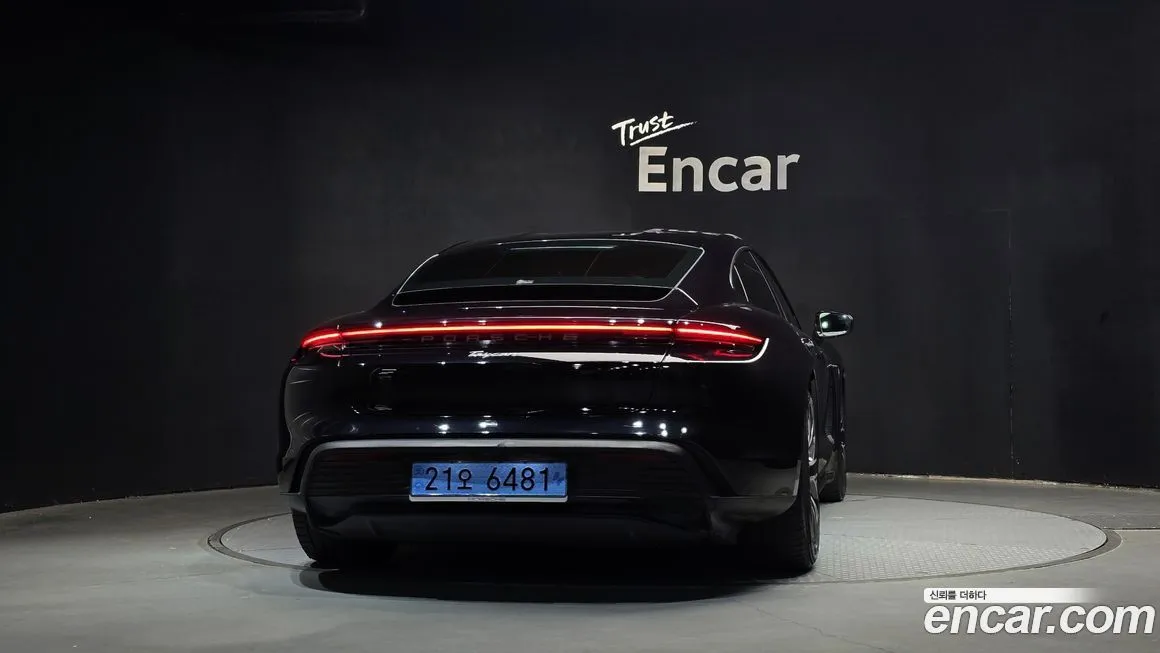 Porsche Taycan 2022 из KR, фото 5