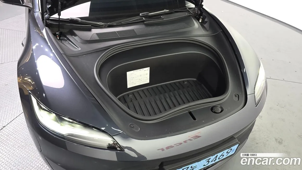 Tesla Model 3 2025 из KR, фото 9