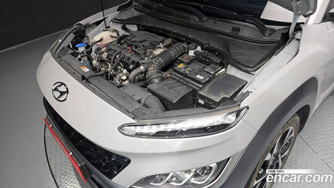 Hyundai Kona 2021 из KR, фото 2
