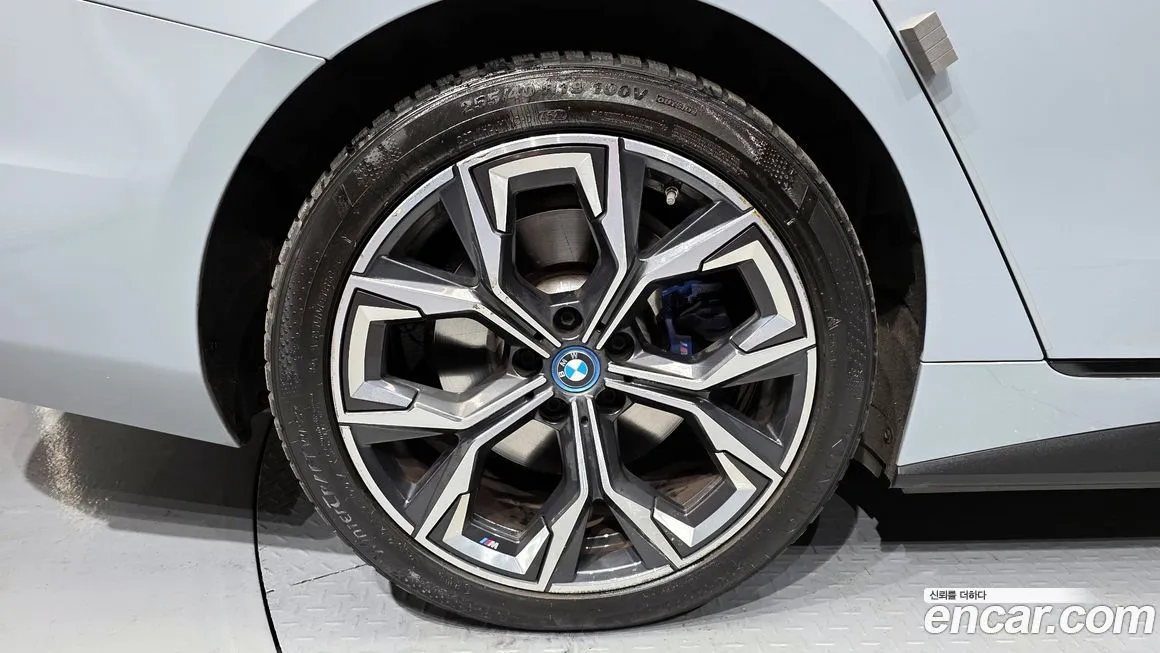 BMW i4 2023 из KR, фото 6