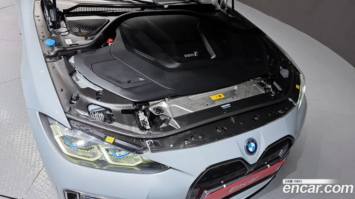 BMW i4 2023 из KR, фото 9