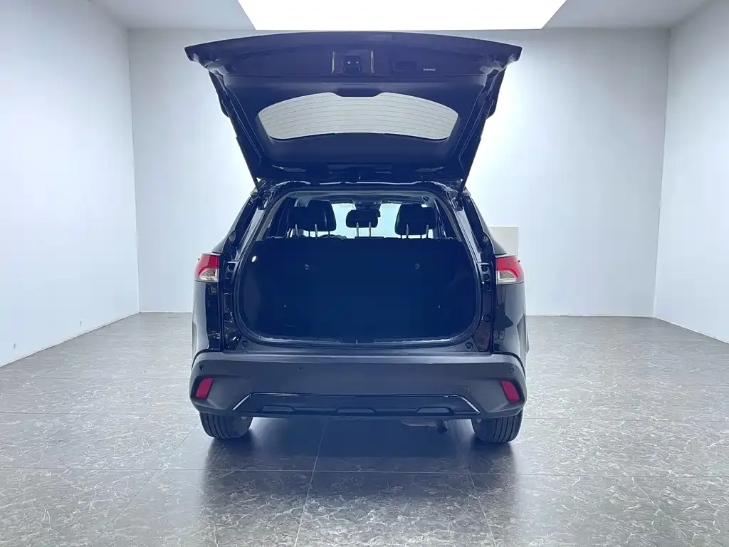 Toyota Corolla Cross 2023 из CN, фото 6