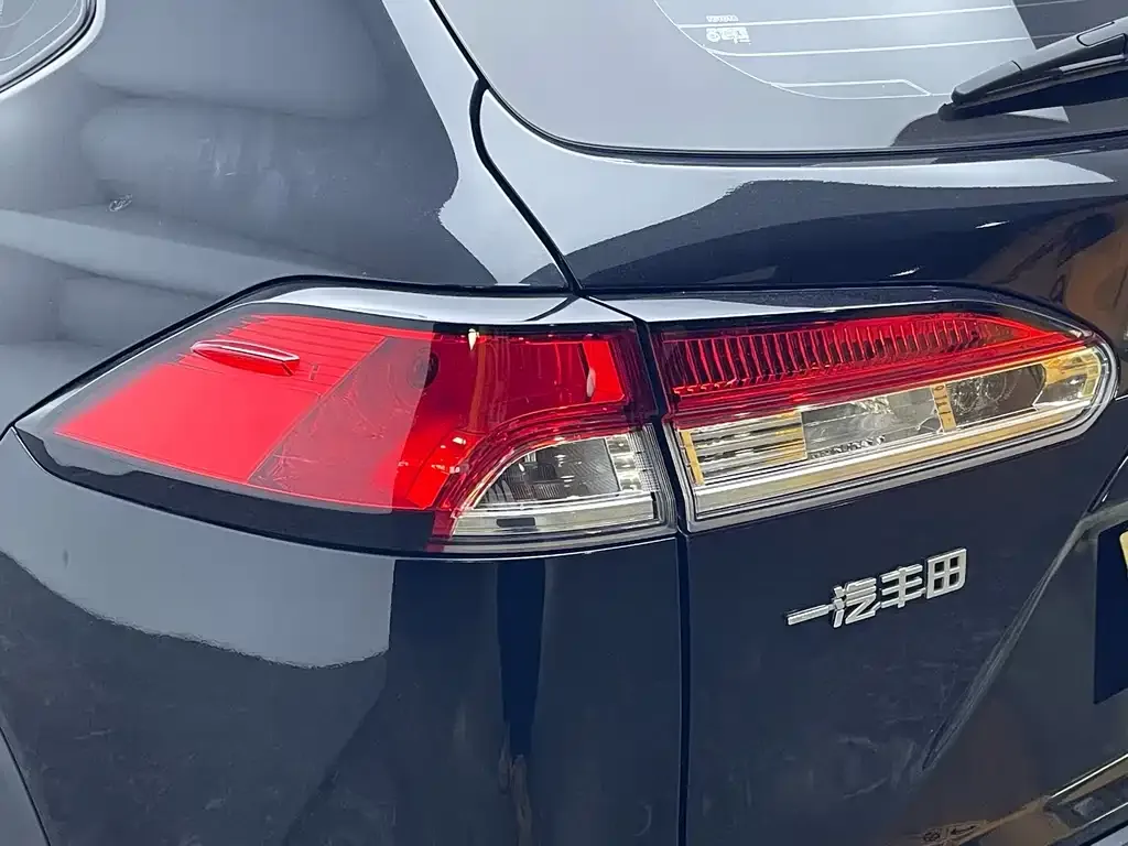 Toyota Corolla Cross 2023 из CN, фото 9