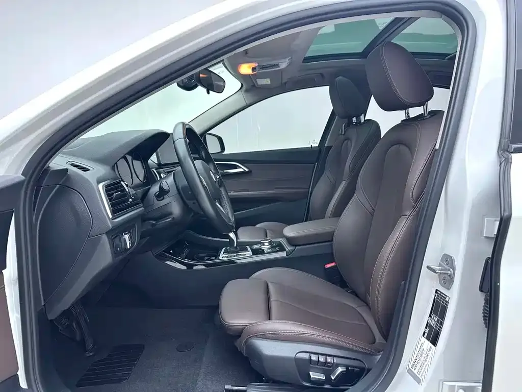 BMW 1 Series 2021 из CN, фото 4