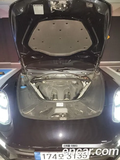 Porsche Panamera 2023 из KR, фото 2