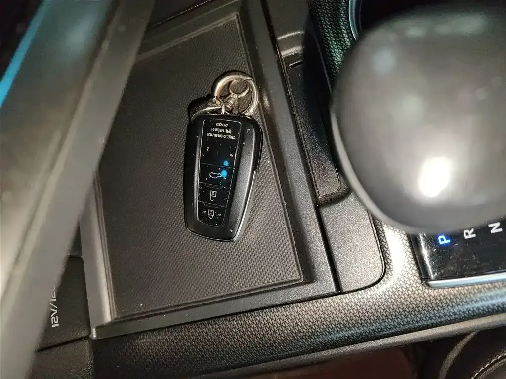 Toyota Camry 2022 из CN, фото 9