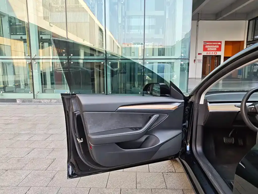 Tesla Model 3 2021 из CN, фото 7