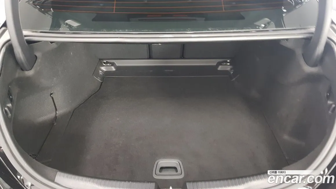 Mercedes-Benz C-Class 2023 из KR, фото 3