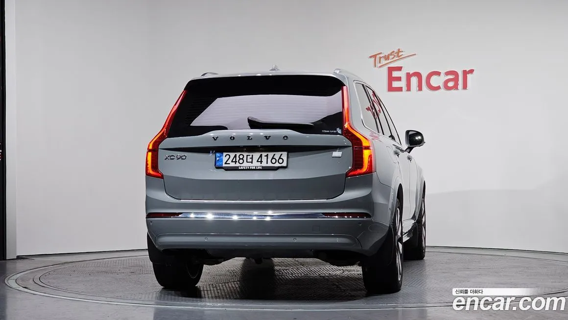 Volvo XC90 2024 из KR, фото 3