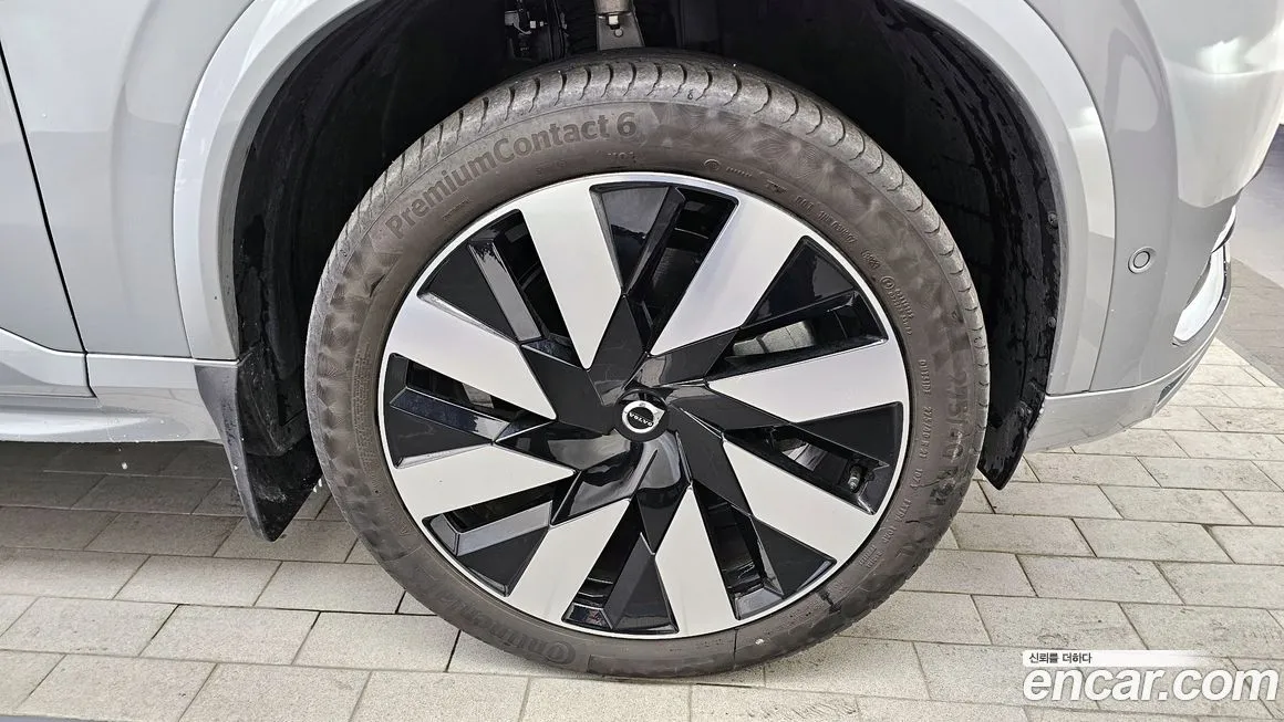 Volvo XC90 2024 из KR, фото 8