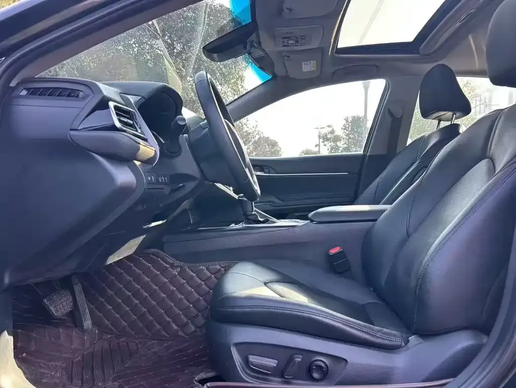 Toyota Camry 2021 из CN, фото 3