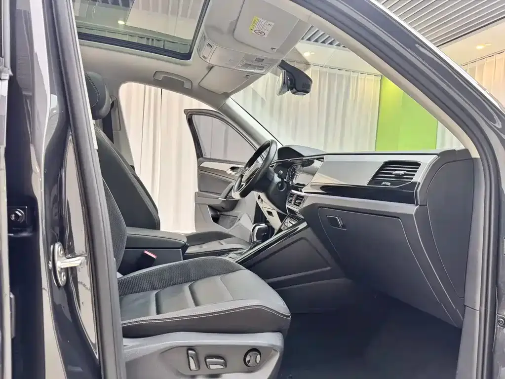 Volkswagen Tayron 2022 из CN, фото 6