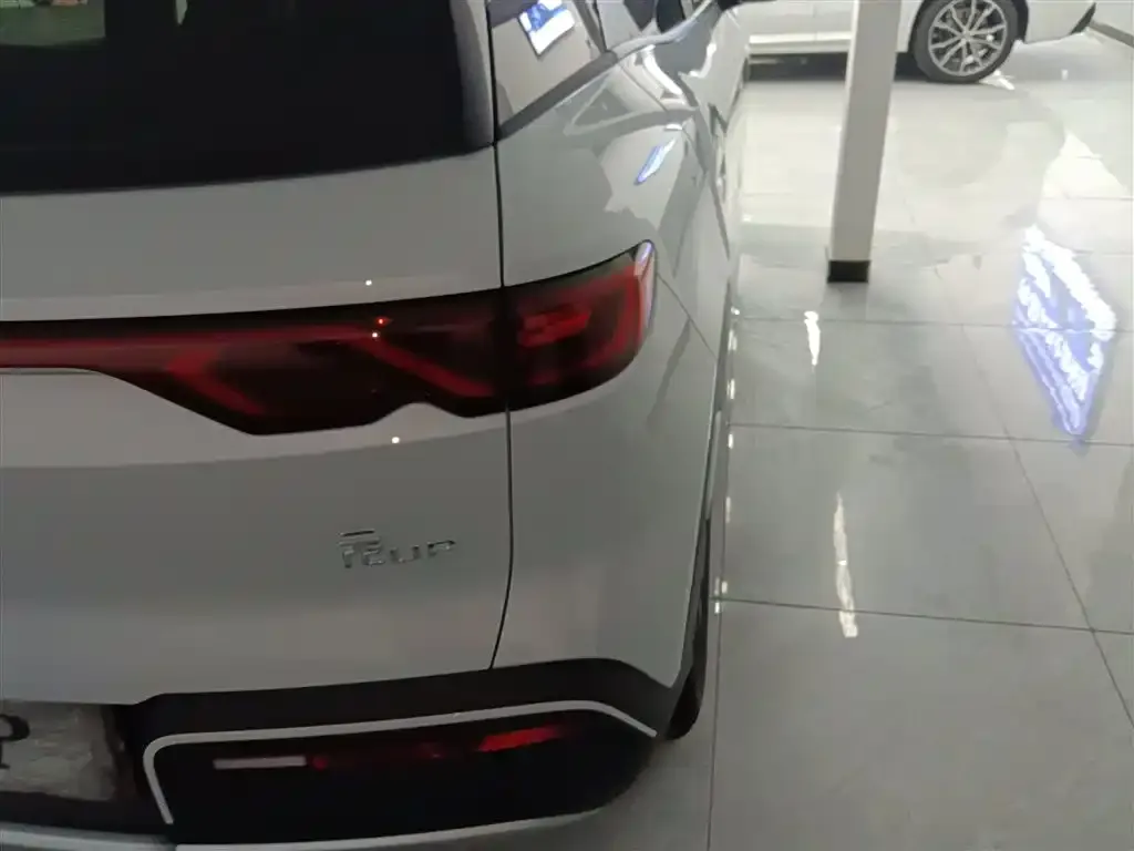BYD Yuan UP 2025 из CN, фото 3