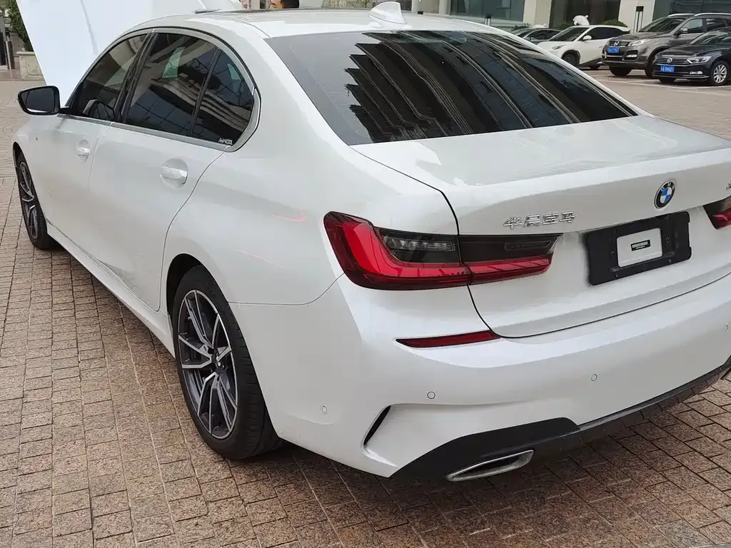 BMW 3 Series 2022 из CN, фото 4