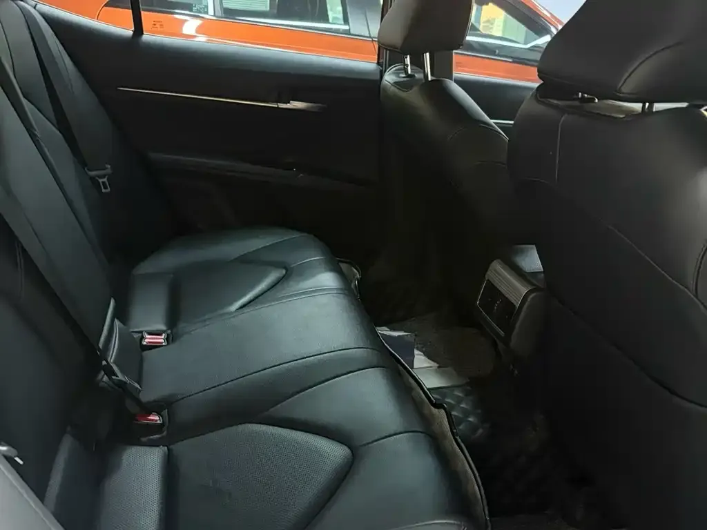Toyota Camry 2021 из CN, фото 2