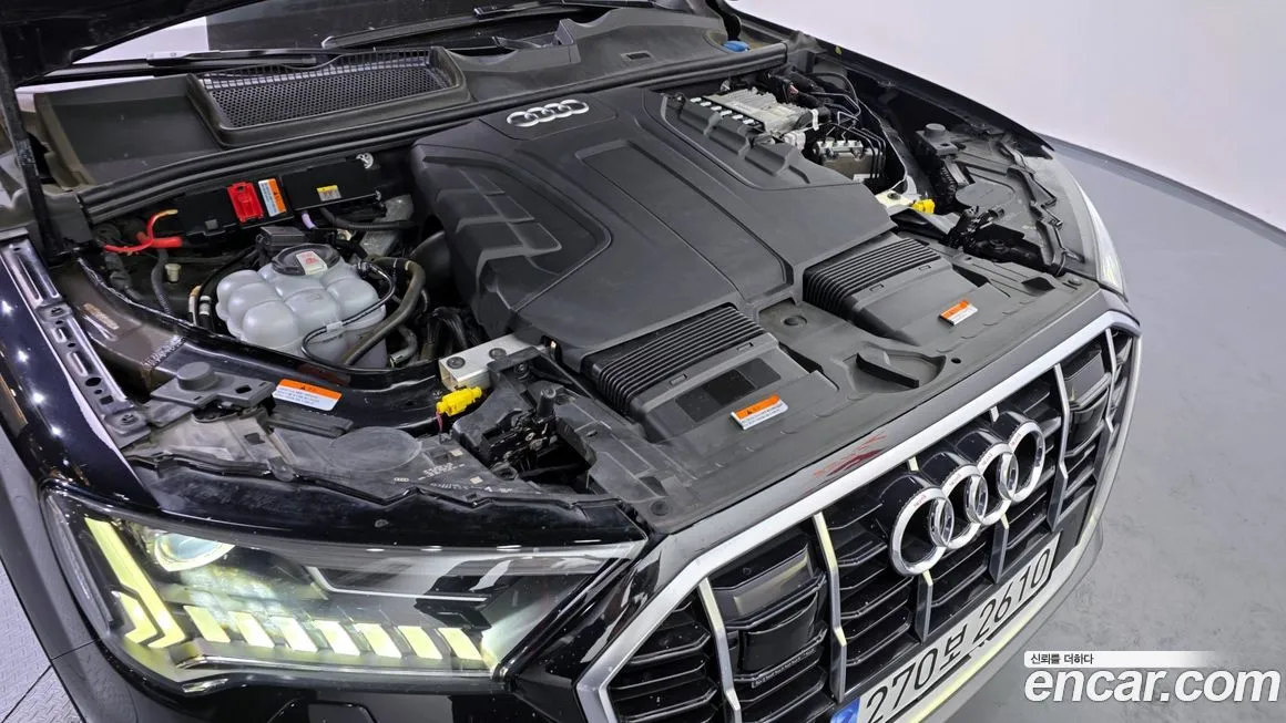 Audi Q7 2021 из KR, фото 9