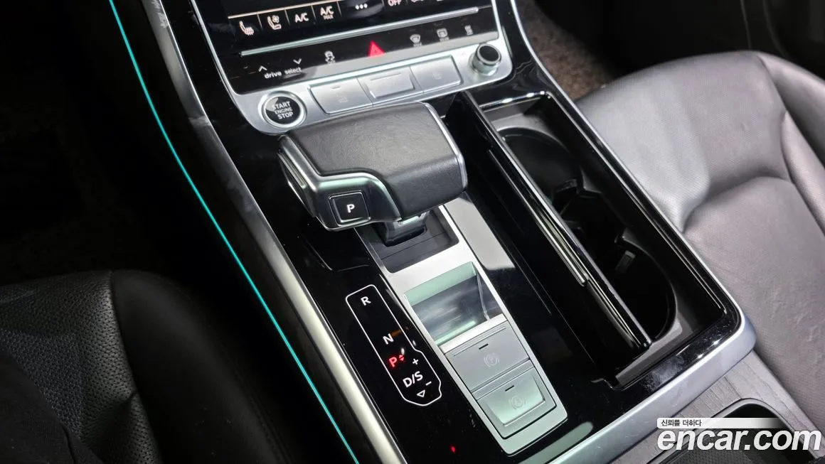 Audi Q7 2021 из KR, фото 10