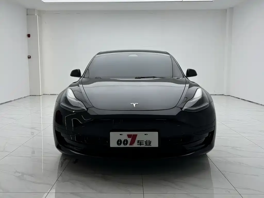 Tesla Model 3 — фото 8