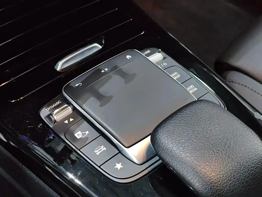 Mercedes-Benz A-Class 2022 из CN, фото 8