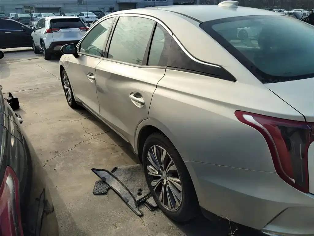 Hongqi E-QM5 2022 из CN, фото 2