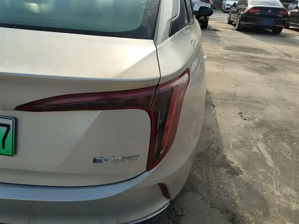 Hongqi E-QM5 2022 из CN, фото 4