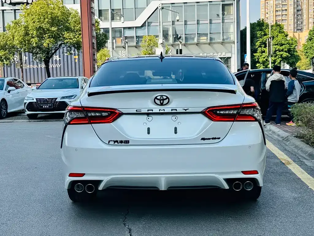 Toyota Camry 2024 из CN, фото 9