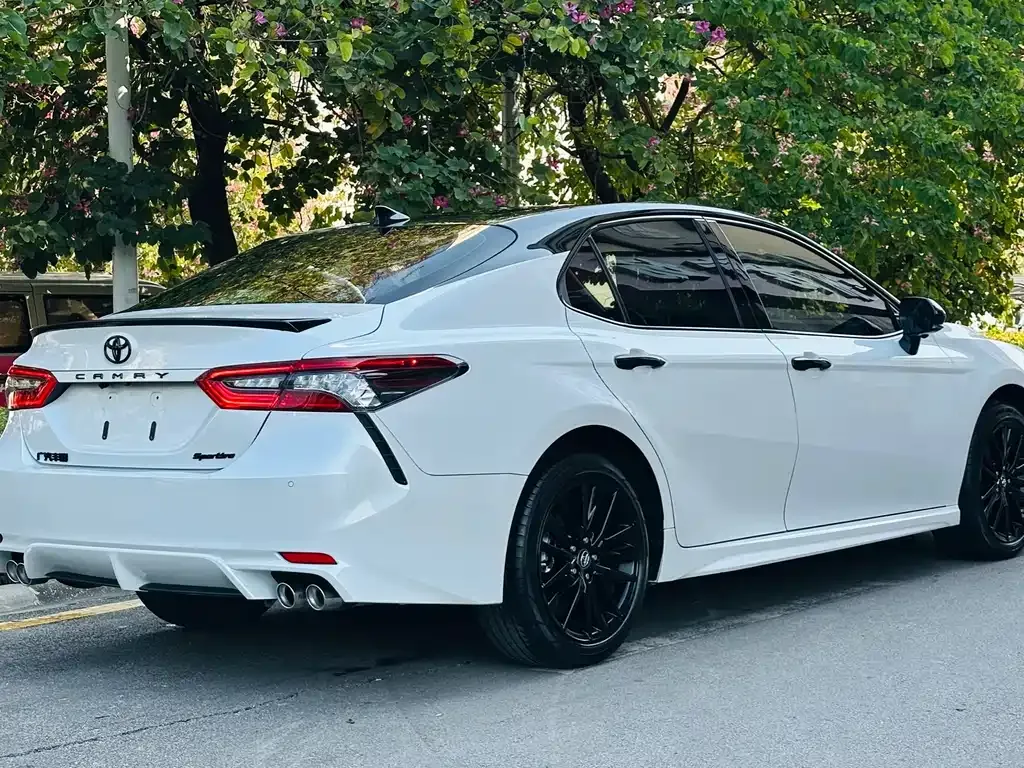 Toyota Camry 2024 из CN, фото 8