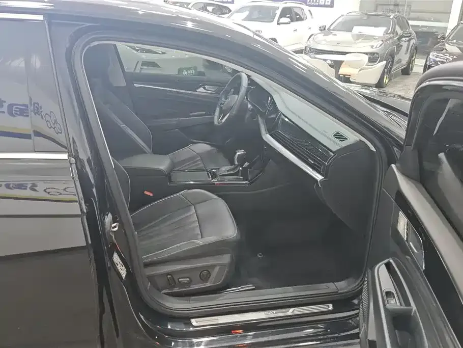 Volkswagen Passat 2024 из CN, фото 10