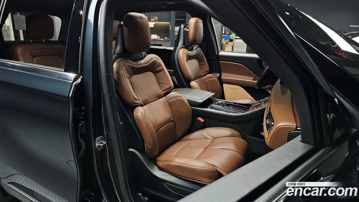 Lincoln Aviator — фото 10