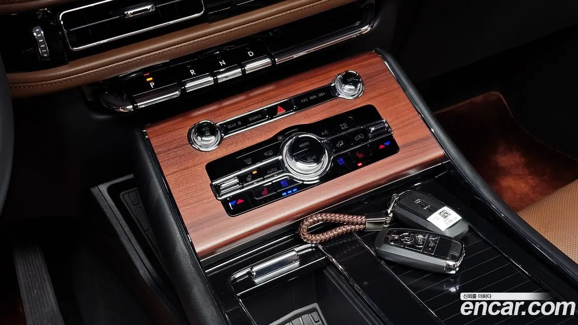 Lincoln Aviator — фото 9