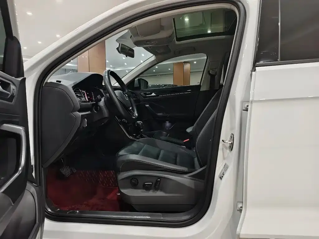 Volkswagen T-Roc 2022 из CN, фото 4