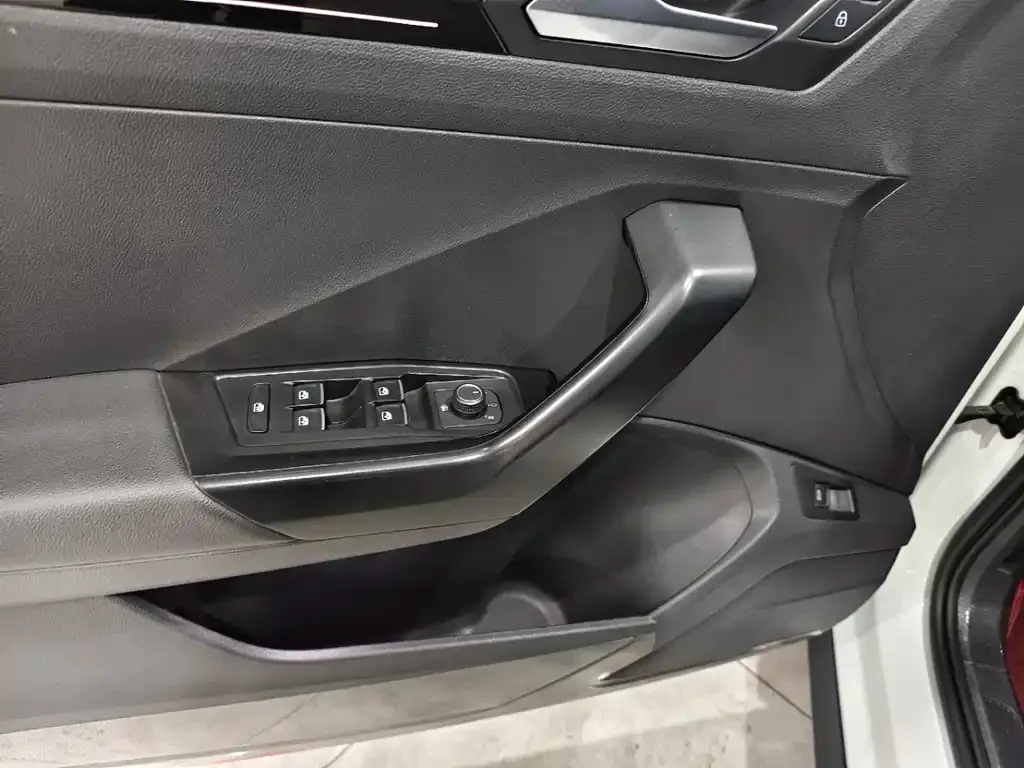 Volkswagen T-Roc 2022 из CN, фото 10
