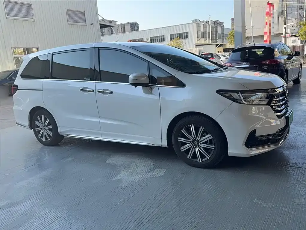 Honda Odyssey 2024 из CN, фото 5