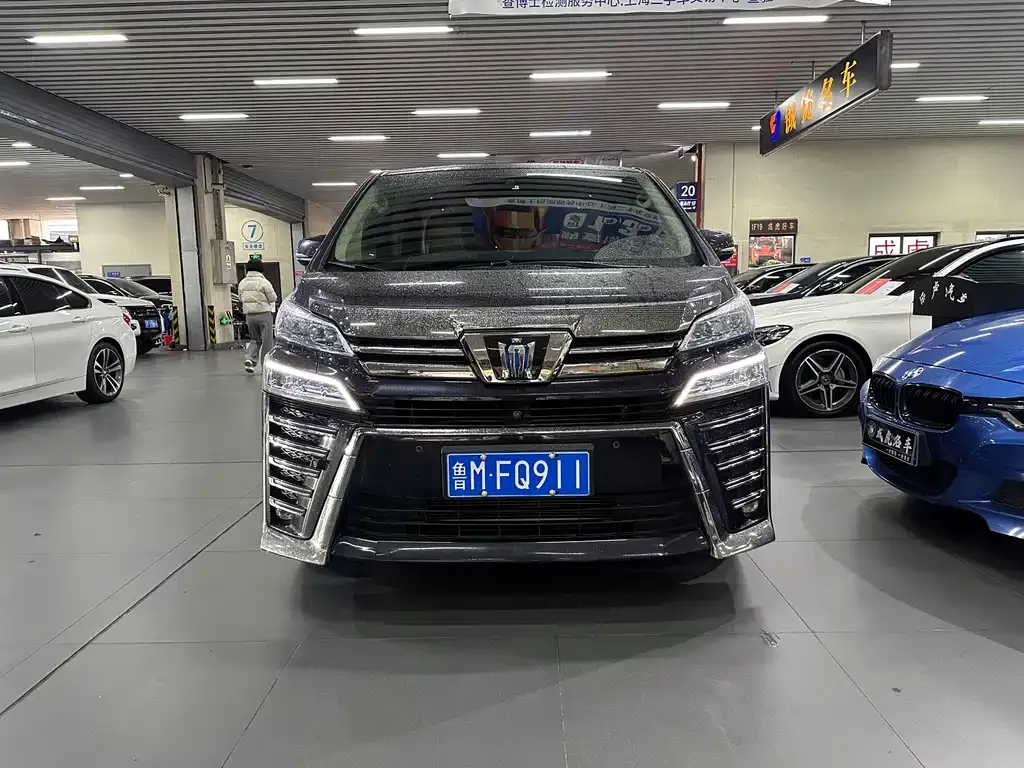 Toyota Vellfire 2021 из CN, фото 10