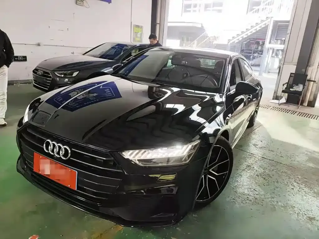Audi A7 2021 из CN, фото 1