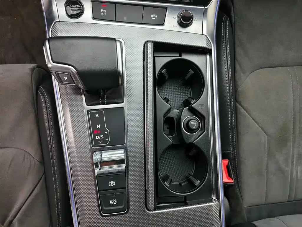 Audi A6L New Energy 2022 из CN, фото 5