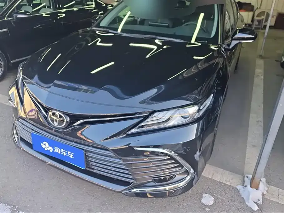 Toyota Camry 2023 из CN, фото 1