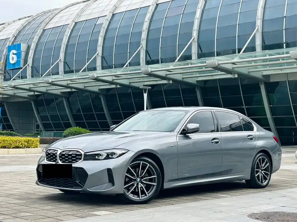 BMW 3 Series 2023 из CN, фото 1