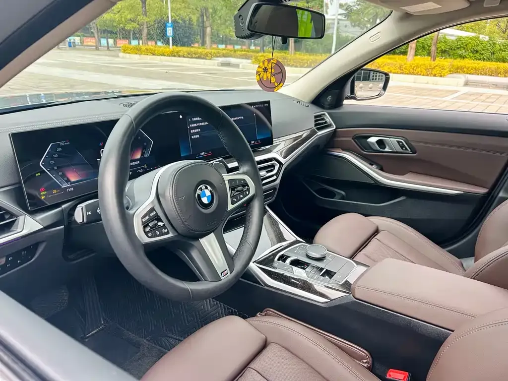 BMW 3 Series 2023 из CN, фото 8