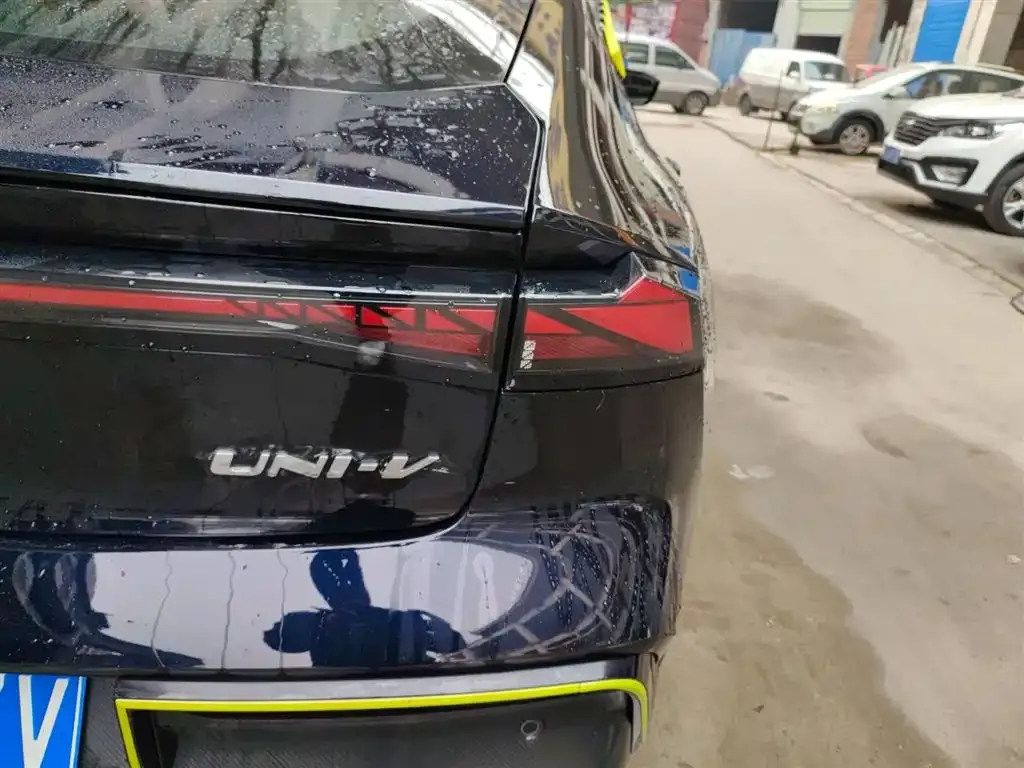 Changan UNI-V 2023 из CN, фото 8