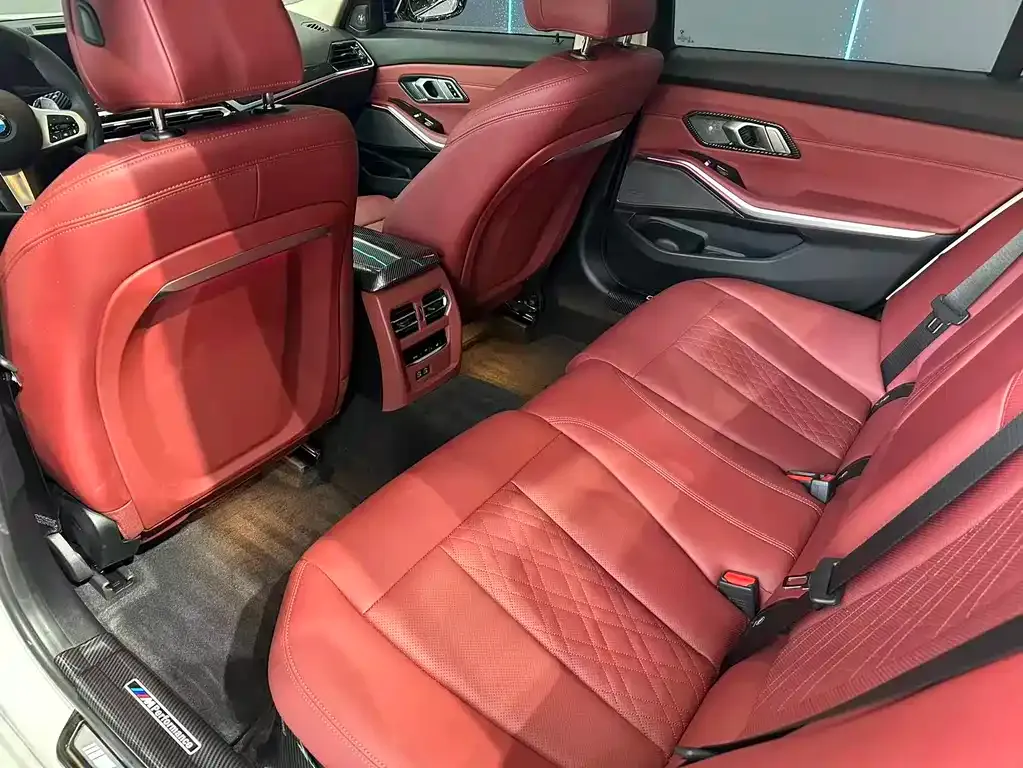 BMW 3 Series 2024 из CN, фото 6