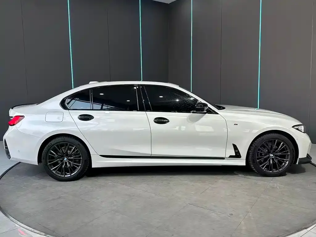 BMW 3 Series 2024 из CN, фото 4