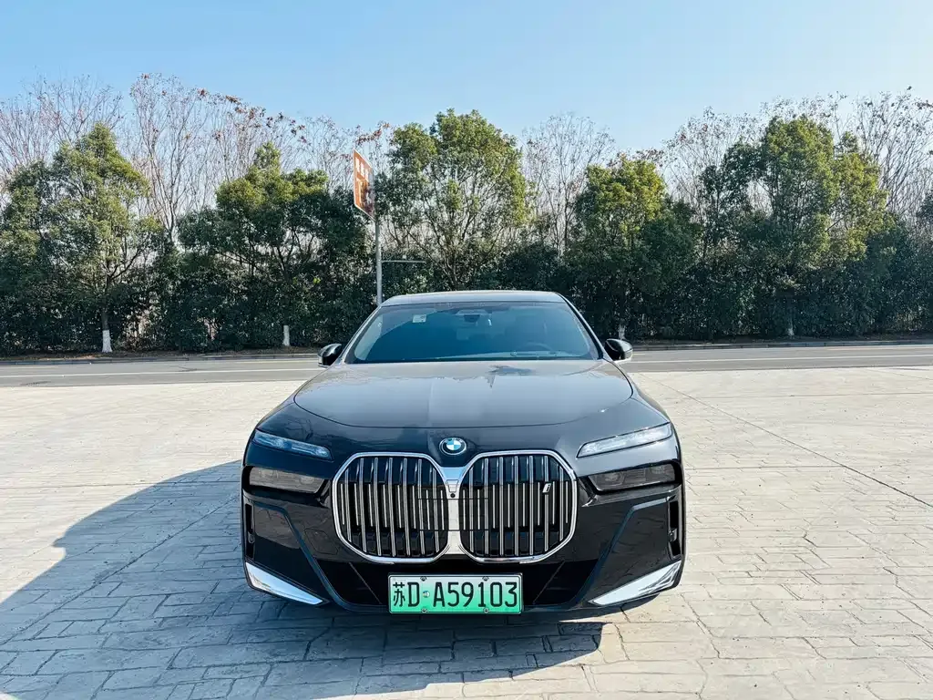 BMW i7 2023 из CN, фото 9