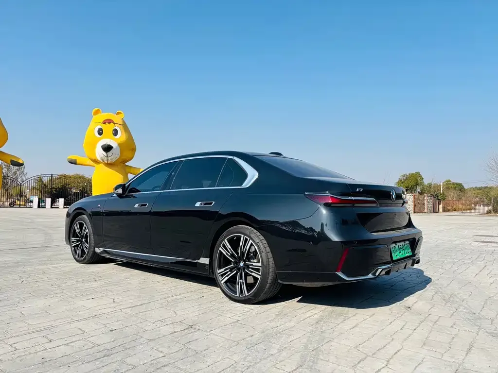 BMW i7 2023 из CN, фото 2