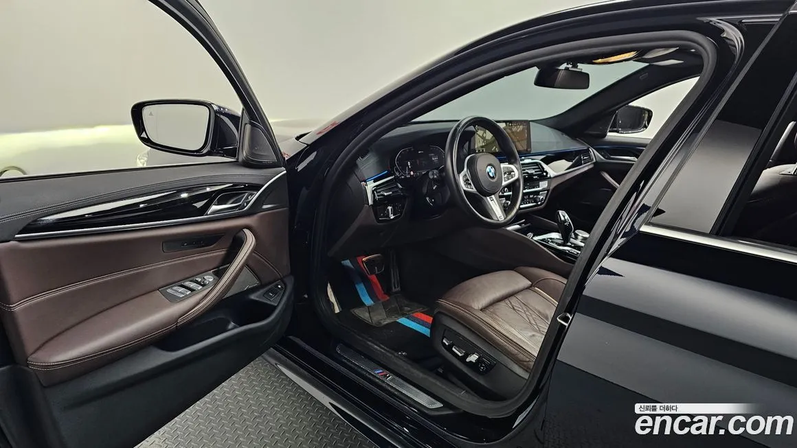 BMW 5-Series 2021 из KR, фото 9