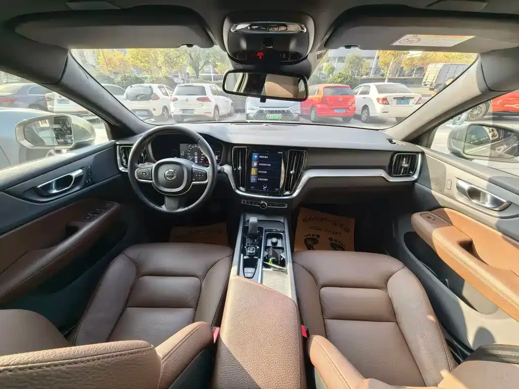 Volvo S60 2021 из CN, фото 8